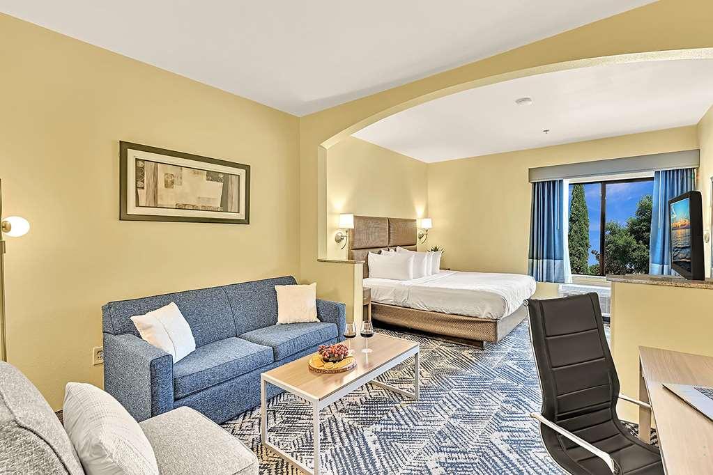 Best Western Plus Lewisville Flower Mound Phòng bức ảnh