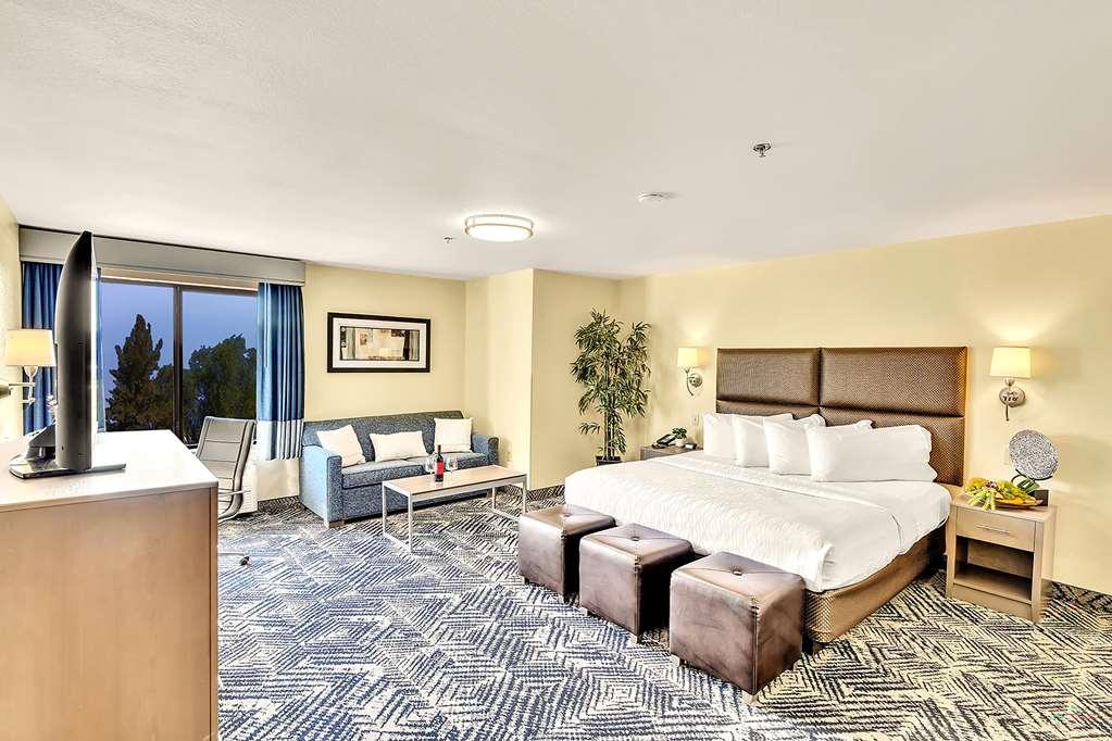Best Western Plus Lewisville Flower Mound Phòng bức ảnh